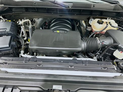 Used 2024 GMC Sierra 1500 AT4 w/ Technology Package image 32