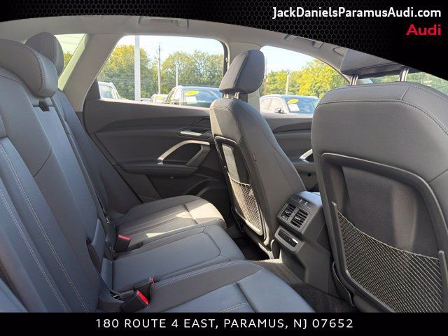 Used 2025 Audi Q5 Premium w/ Convenience Package AWD/4WD image 17