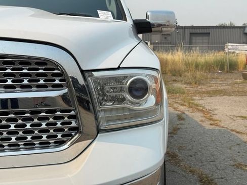 Used 2017 RAM 1500 Laramie w/ Convenience Group AWD/4WD image 7