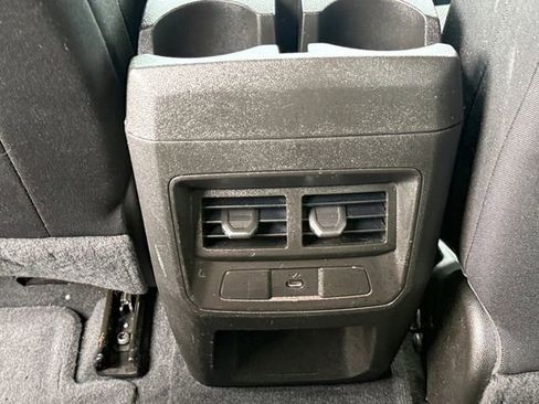 Used 2023 Chevrolet Colorado LT w/ LT Convenience Package II RWD image 9