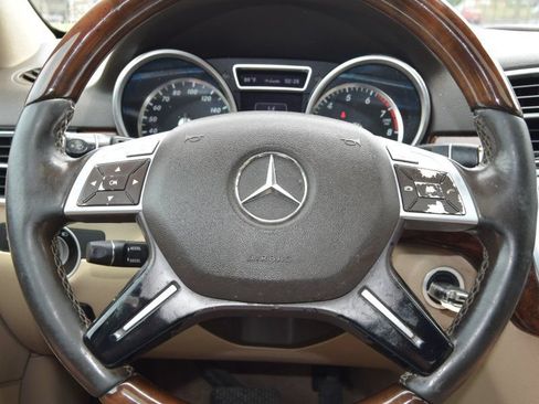 Used 2013 Mercedes-Benz ML 350 4MATIC image 23