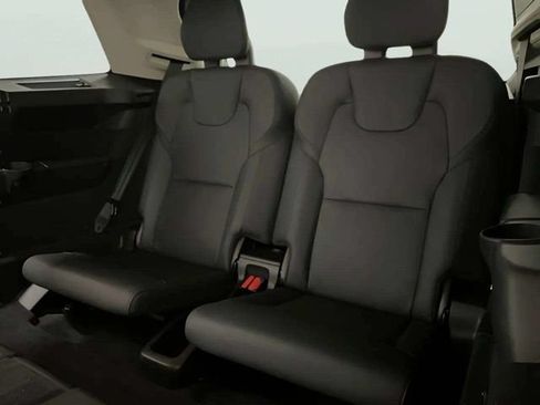 Used 2025 Volvo XC90 T8 Plus w/ Protection Package Premier AWD/4WD image 23