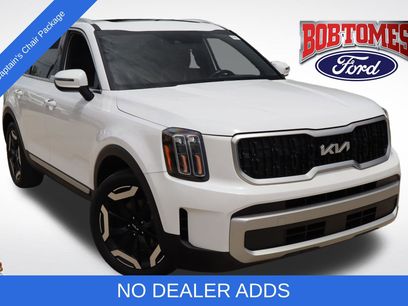 Used 2024 Kia Telluride EX w/ EX Captain's Chair Package