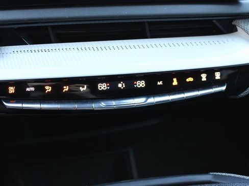 Used 2025 Cadillac Optiq Sport 2 image 24