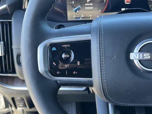 Used 2025 Nissan Armada Platinum Reserve image 10