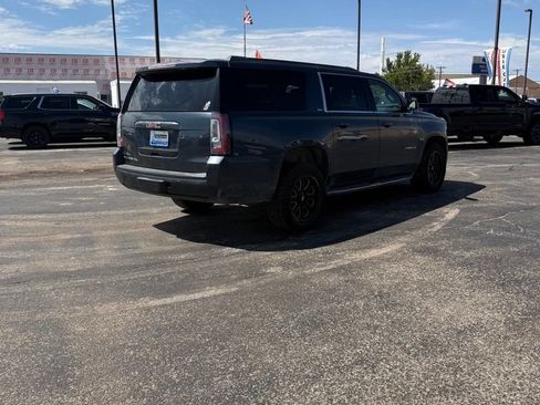 Used 2020 GMC Yukon XL SLT RWD image 4