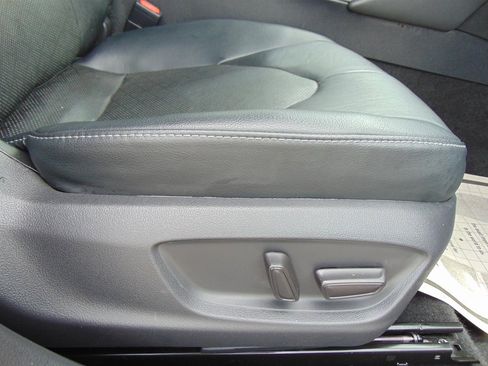 Used 2020 Toyota Camry XSE image 18