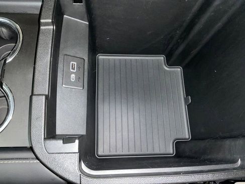 Certified 2022 GMC Yukon SLT w/ SLT Premium Package image 14