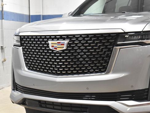 Certified 2023 Cadillac Escalade ESV Premium Luxury AWD/4WD image 32
