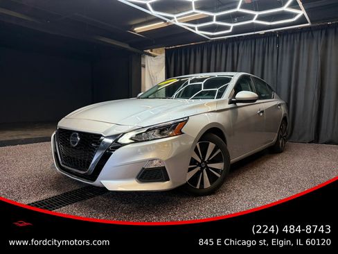 Used 2021 Nissan Altima 2.5 SV FWD image 1