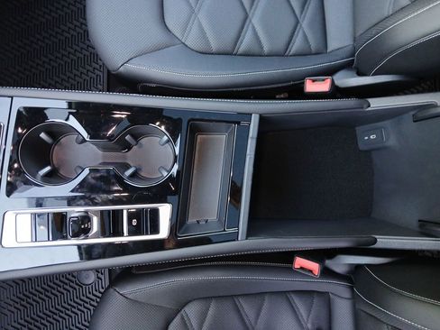 New 2026 Volkswagen Atlas SE image 25