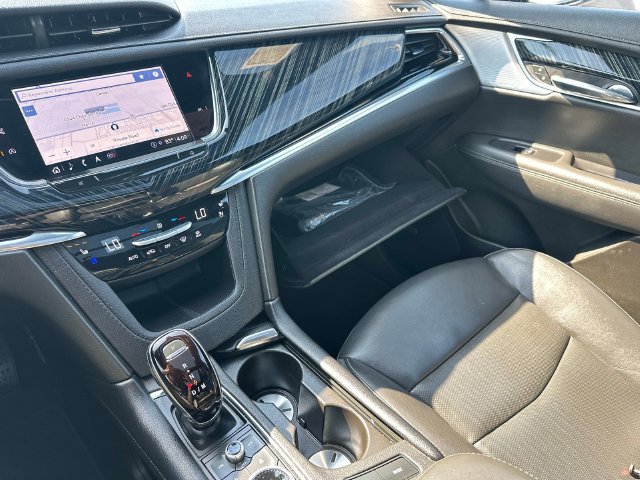 Certified 2024 Cadillac XT6 Premium Luxury w/ Technology Package FWD image 38