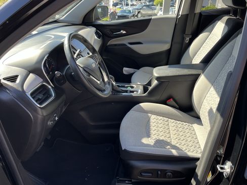 Used 2024 Chevrolet Equinox LT FWD image 11