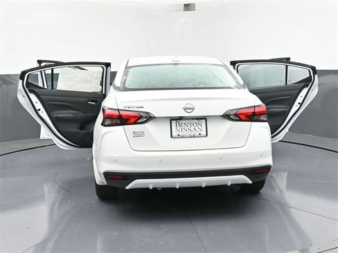 New 2025 Nissan Versa SV w/ Trunk Package image 46