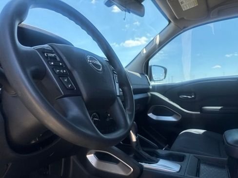 Used 2022 Nissan Frontier SV AWD/4WD image 31