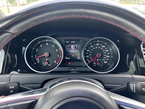 Used 2019 Volkswagen Golf 4-Door FWD image 22