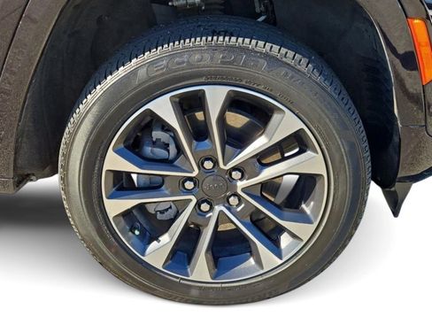 Used 2022 Jeep Grand Cherokee Overland image 6