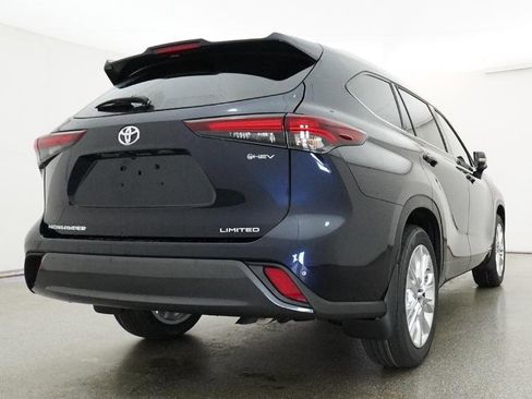 New 2026 Toyota Highlander Limited AWD/4WD image 10