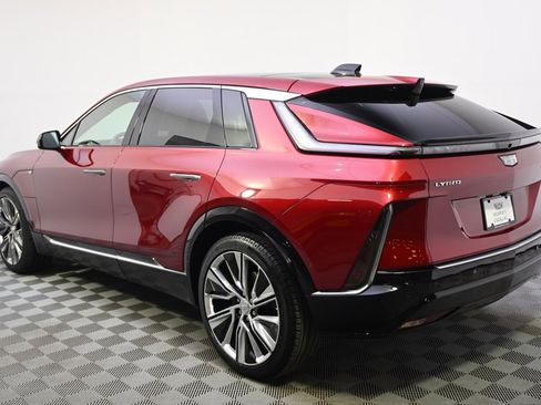 Certified 2024 Cadillac Lyriq Luxury w/ LPO, Floor Liner Package image 3