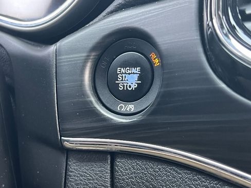 Used 2019 Jeep Grand Cherokee Limited RWD image 28