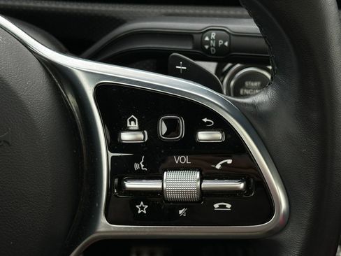 Used 2023 Mercedes-Benz CLA 250 4MATIC image 32