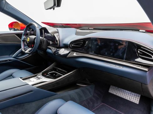 Used 2026 Ferrari Purosangue AWD/4WD image 38