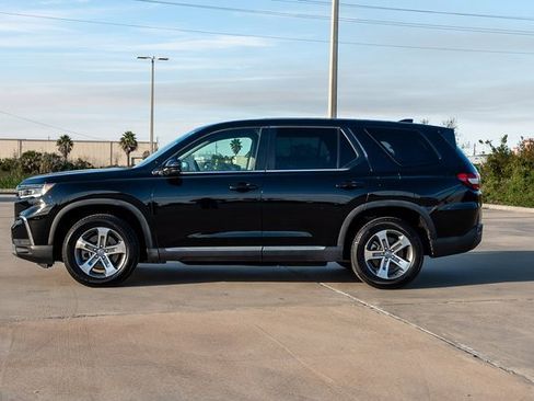 Used 2023 Honda Pilot EX-L image 5