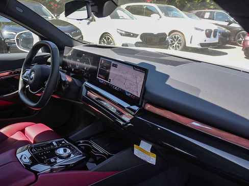 Used 2026 BMW 540i xDrive image 16