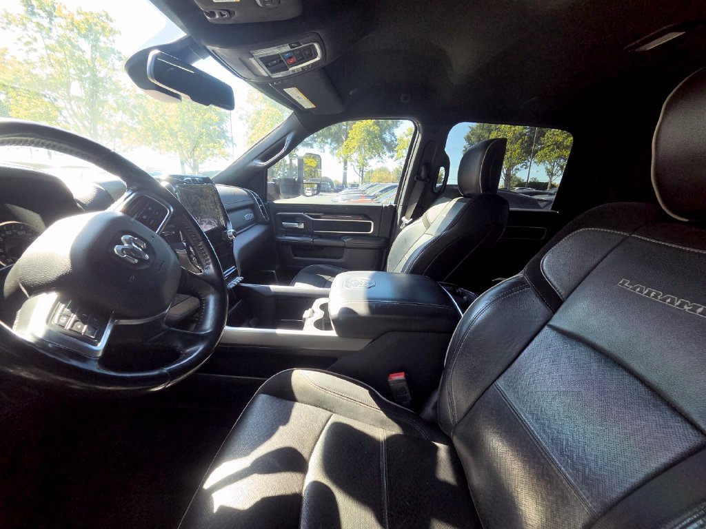 Used 2020 RAM 2500 Laramie w/ Night Edition AWD/4WD image 9