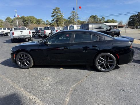 Used 2023 Dodge Charger SXT w/ Blacktop Package image 7