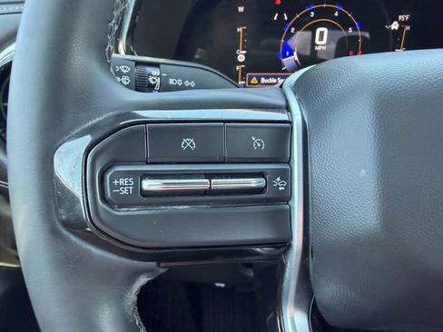 Used 2023 Chevrolet Colorado LT w/ LT Convenience Package II AWD/4WD image 32