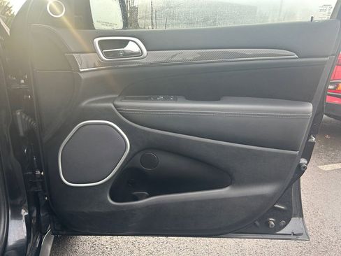 Used 2014 Jeep Grand Cherokee SRT8 w/ Luxury Group II image 25