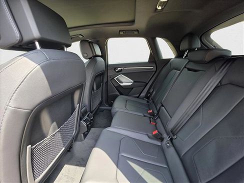 New 2025 Audi Q3 2.0T Premium image 17