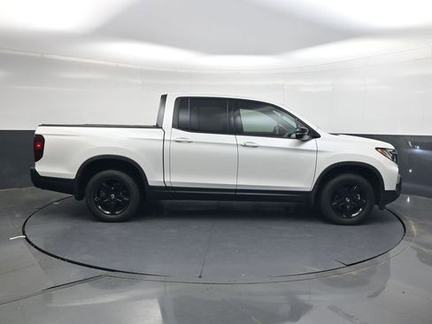 Certified 2023 Honda Ridgeline Black Edition image 3
