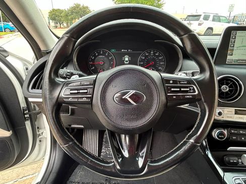 Used 2018 Kia Stinger Premium RWD image 13