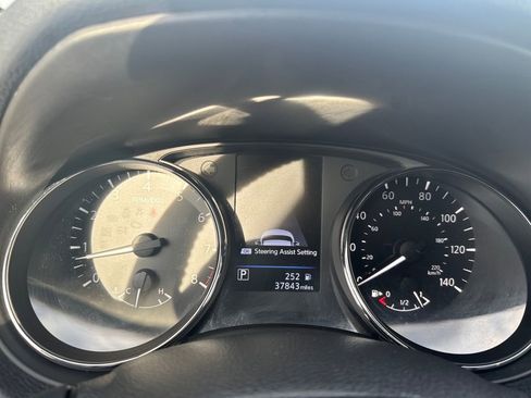 Used 2019 Nissan Rogue SL w/ Premium Package image 26