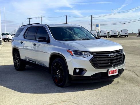 Used 2021 Chevrolet Traverse Premier w/ Redline Edition image 4
