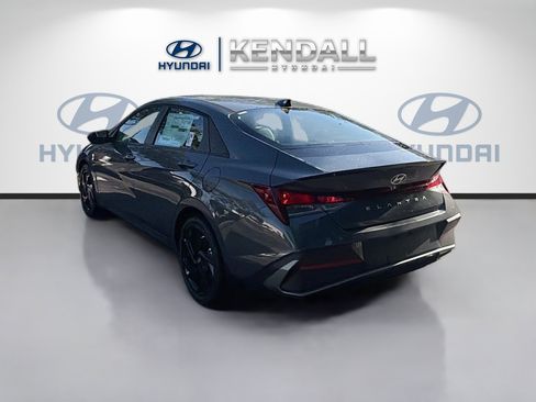 New 2026 Hyundai Elantra SEL Sport FWD image 4