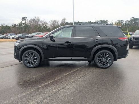 New 2026 Nissan Pathfinder SL w/ SL Premium Package FWD image 6