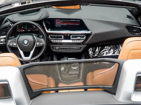 Used 2019 BMW Z4 sDrive30i w/ Premium Package image 5