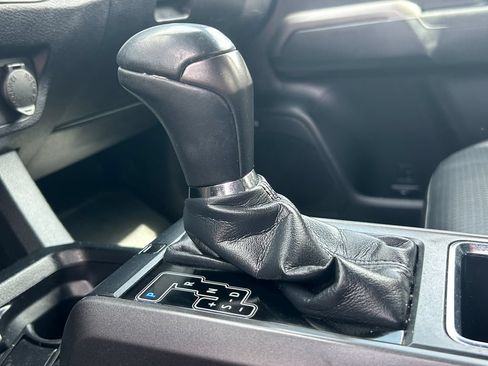 Used 2019 Toyota Tacoma TRD Off-Road AWD/4WD image 18
