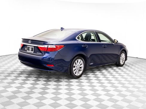 Used 2015 Lexus ES 300h image 5