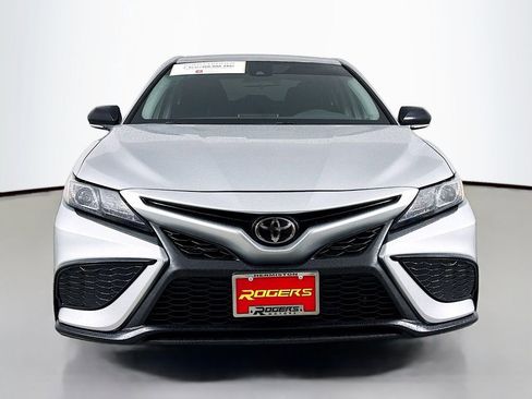 Certified 2022 Toyota Camry SE image 2