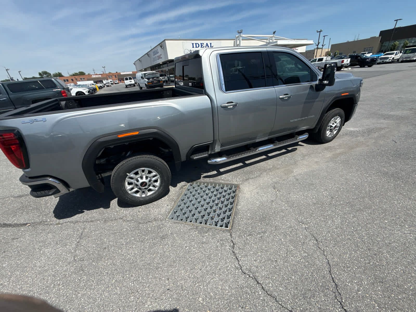 New 2026 GMC Sierra 2500 SLE w/ SLE Value Package; AWD/4WD image 13