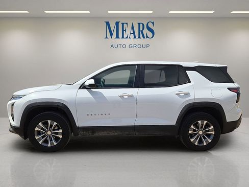 Used 2026 Chevrolet Equinox LT image 2