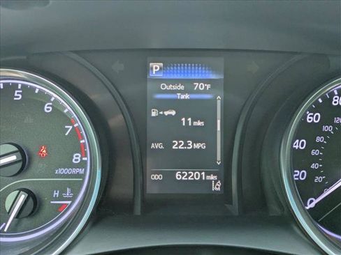 Used 2018 Toyota Camry FWD image 11