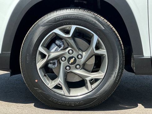 New 2026 Chevrolet Trax LT FWD image 25