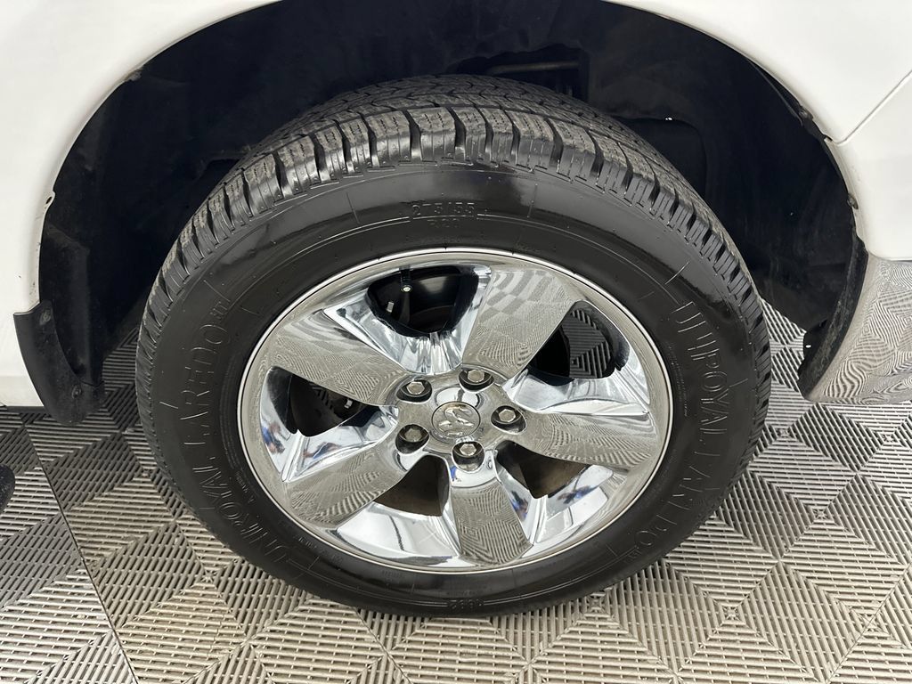 Used 2019 RAM 1500 Big Horn RWD image 13