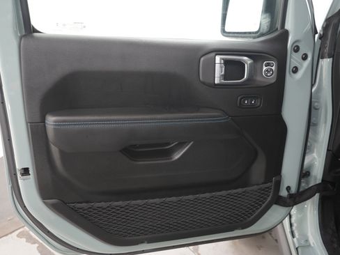 Used 2024 Jeep Wrangler Unlimited Rubicon 4xe AWD/4WD image 21