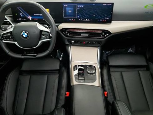 Used 2025 BMW 330i xDrive Sedan AWD/4WD image 37